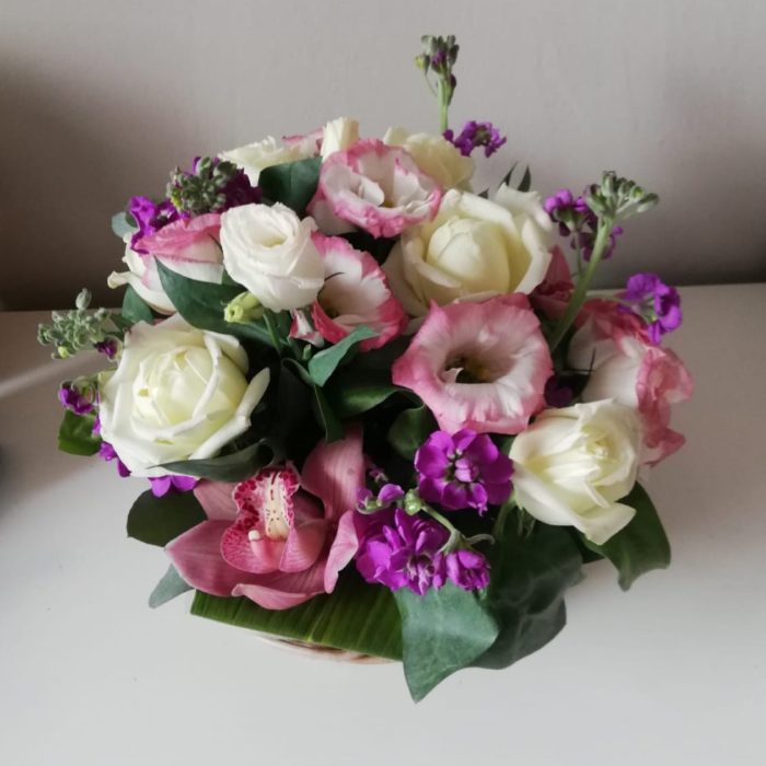 Composition florale tons violets – Image 2